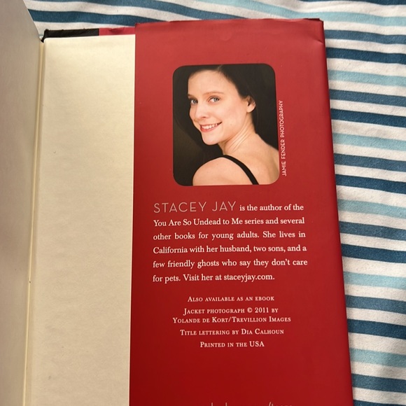 🛍️2 for $15🛍️ Juliet Immortal Book - Picture 4 of 4